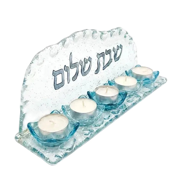 מעמד פמוטים "שבת שלום" מזכוכית פיוזינג בעבודת יד. בגווני כחול עם חמישה נרות 